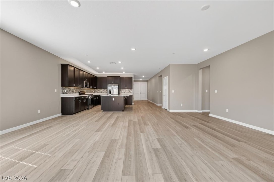 10862 Lewis Pointe Avenue Property Photo 15