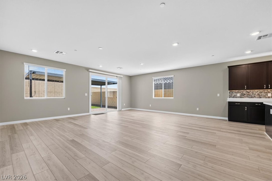 10862 Lewis Pointe Avenue Property Photo 17
