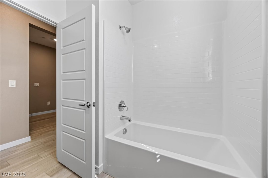 10862 Lewis Pointe Avenue Property Photo 25