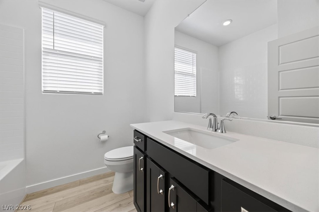 10862 Lewis Pointe Avenue Property Photo 28