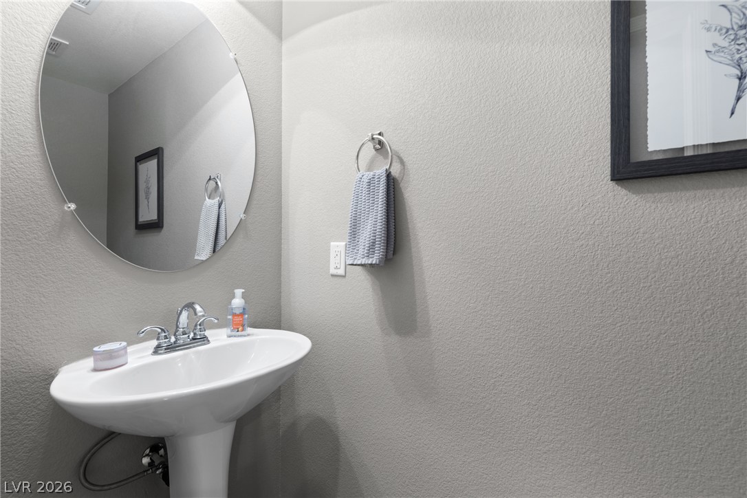1560 Plaza Centre Drive 101 Property Photo 14