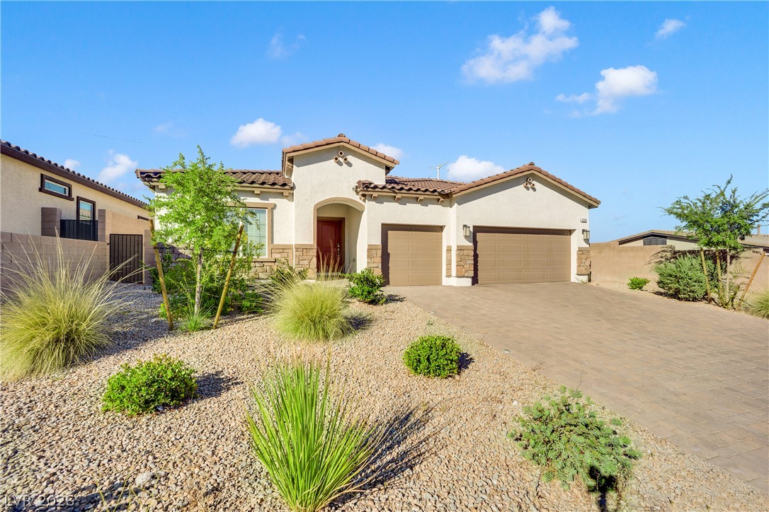10160 Sequoia Falls Place Property Photo 1