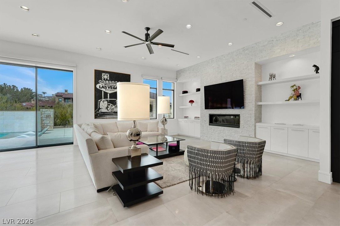 20 Pebble Hills Court Property Photo 19