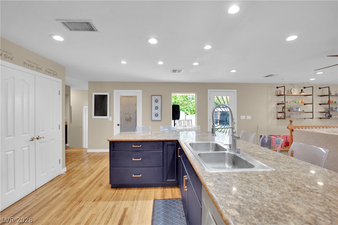 5685 North Adavan Court Property Photo 12