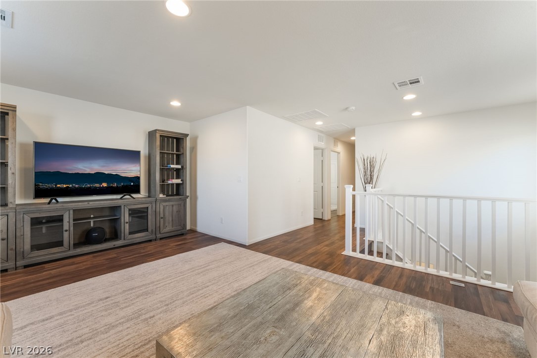 8749 Spanish Ridge Avenue Property Photo 11