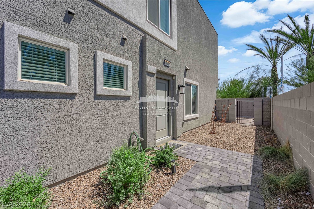 4907 Chidlaw Avenue 3 Property Photo 2