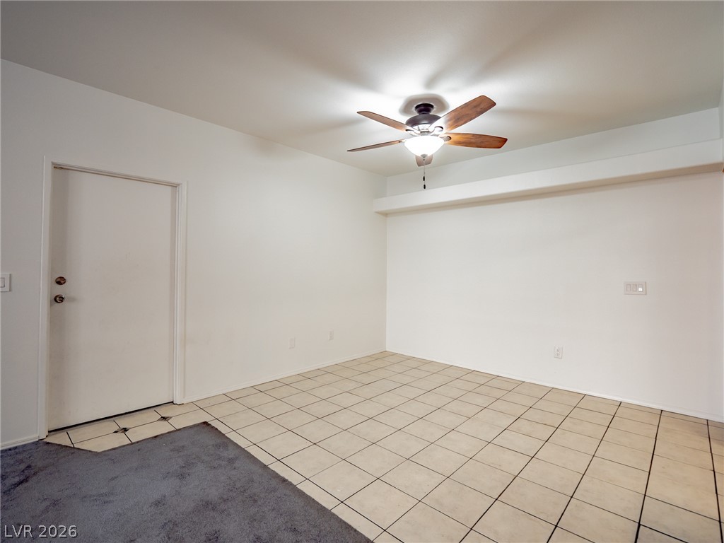 6809 Cobre Azul Avenue 101 Property Photo 6