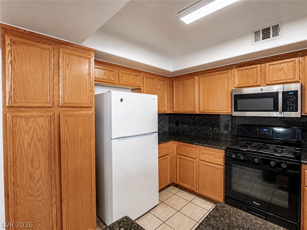 6809 Cobre Azul Avenue 101 Property Photo 8