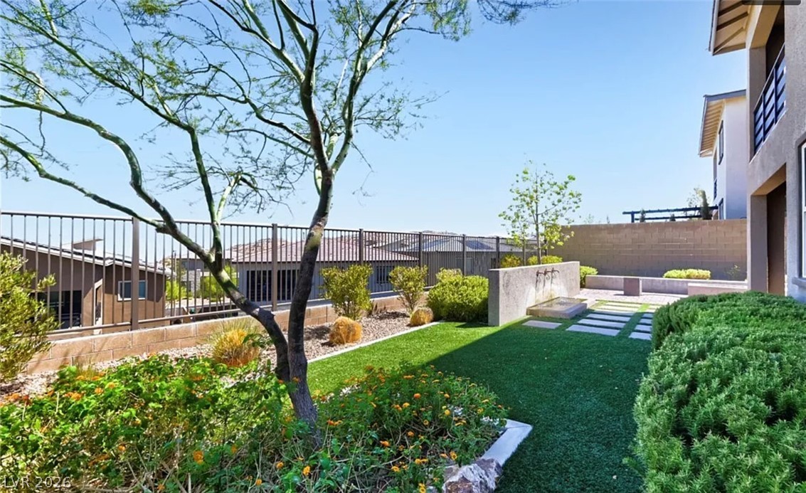 12343 Grey Dunes Avenue Property Photo 18
