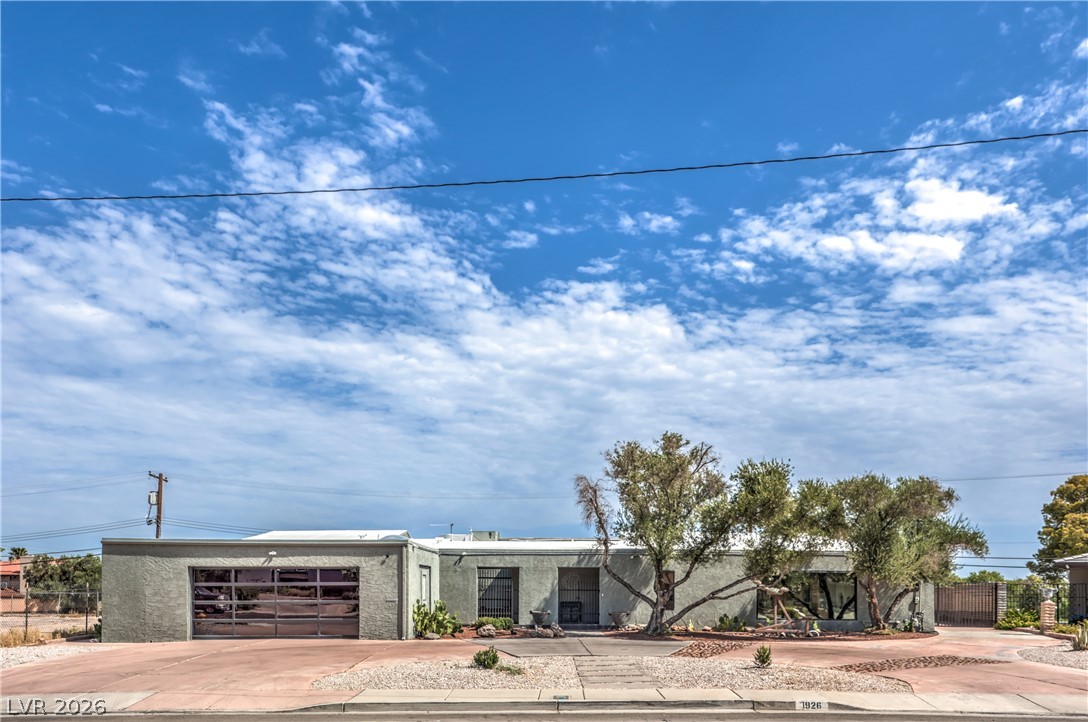 1926 Papago Lane Property Photo 1