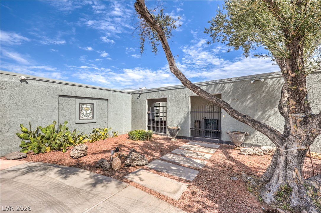 1926 Papago Lane Property Photo 2
