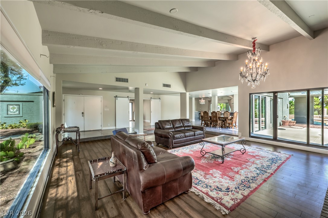 1926 Papago Lane Property Photo 6