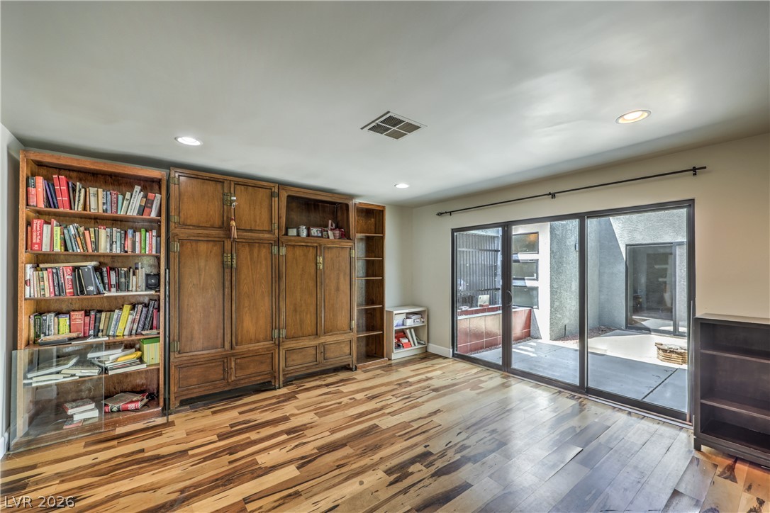 1926 Papago Lane Property Photo 23