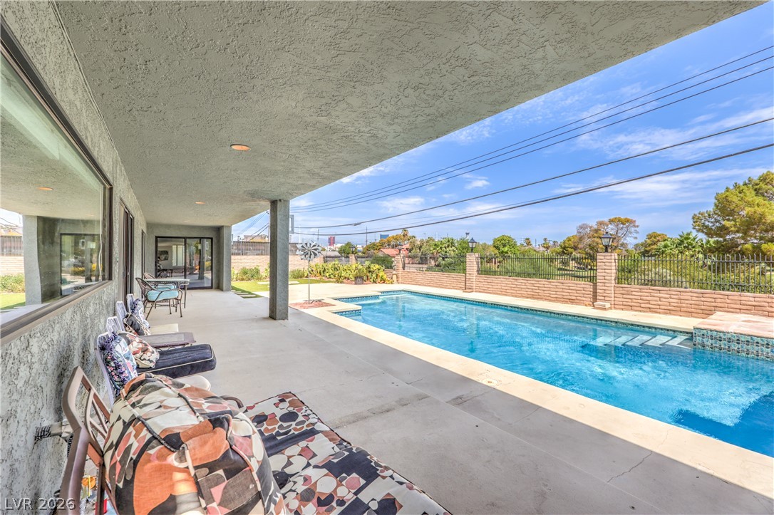 1926 Papago Lane Property Photo 33