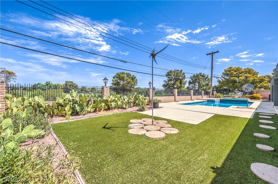 1926 Papago Lane Property Photo 40