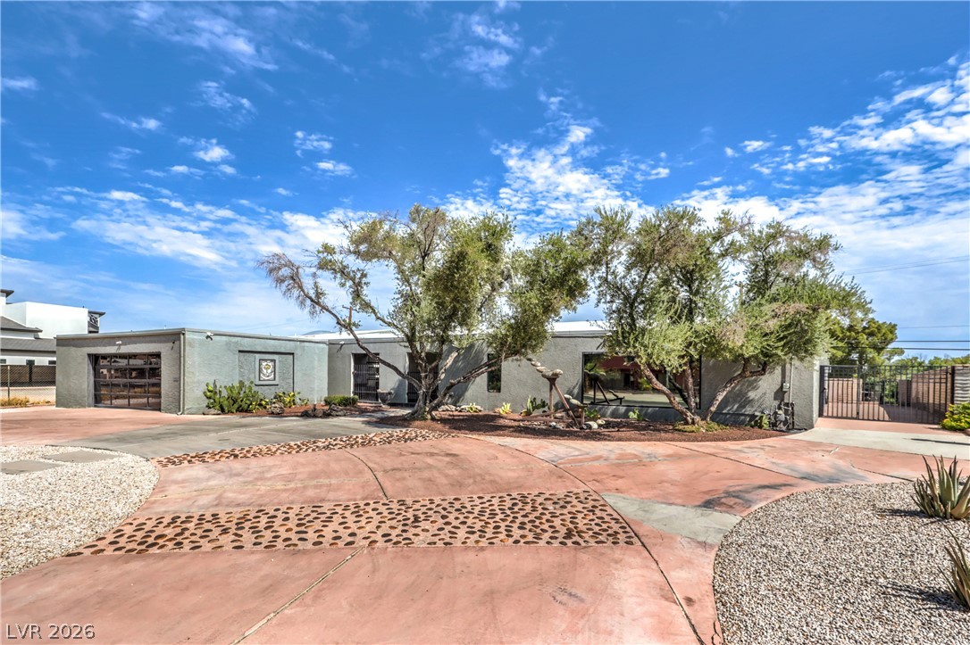 1926 Papago Lane Property Photo 44