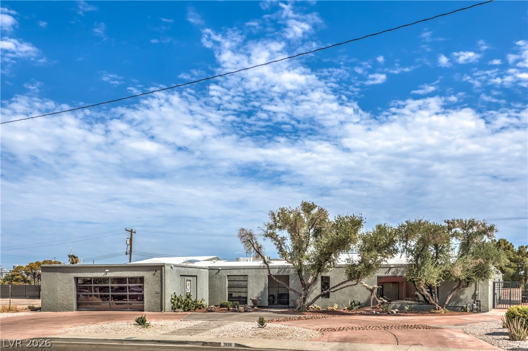 1926 Papago Lane Property Photo 47