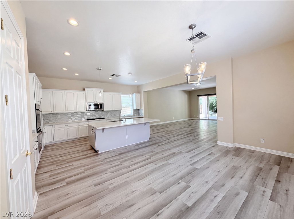 6892 April Wind Avenue Property Photo 13