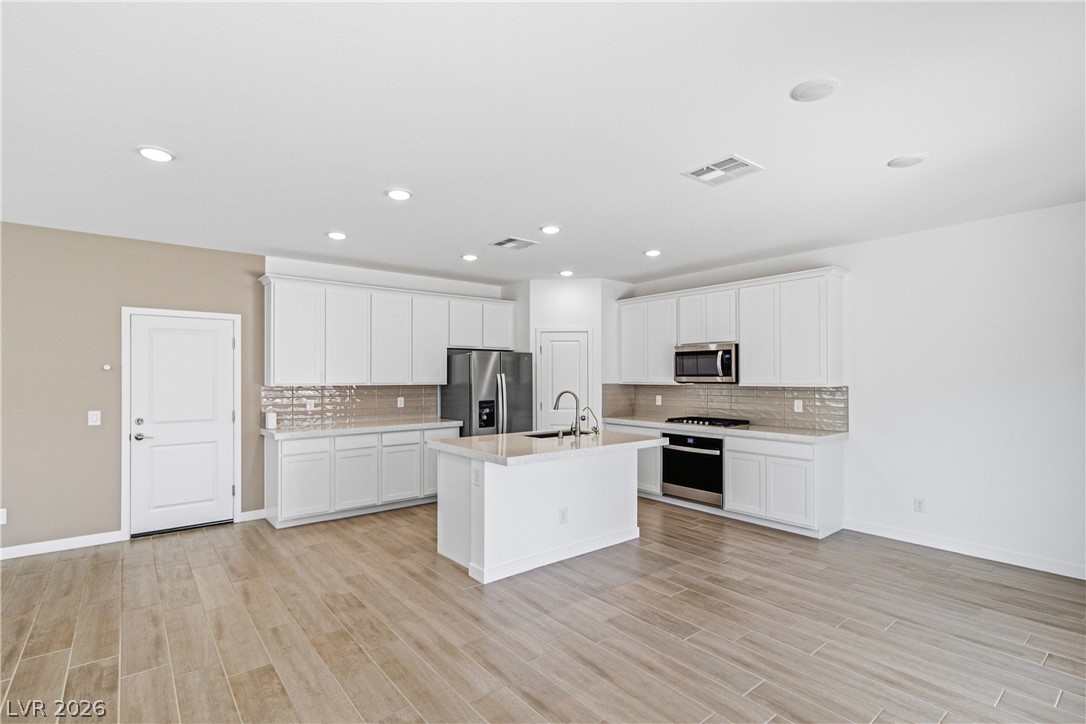 9915 Ruby Dome Avenue Property Photo 6