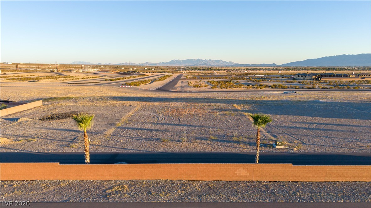 5985 East Spring Mountain Boulevard Property Photo 2