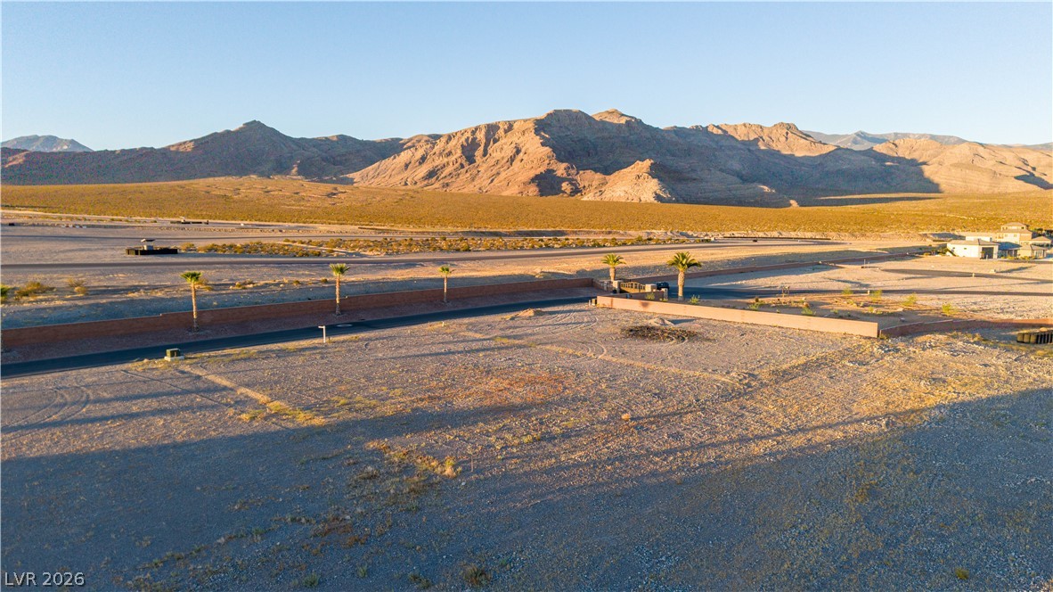 5985 East Spring Mountain Boulevard Property Photo 15