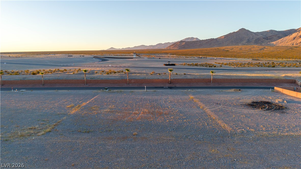5985 East Spring Mountain Boulevard Property Photo 17