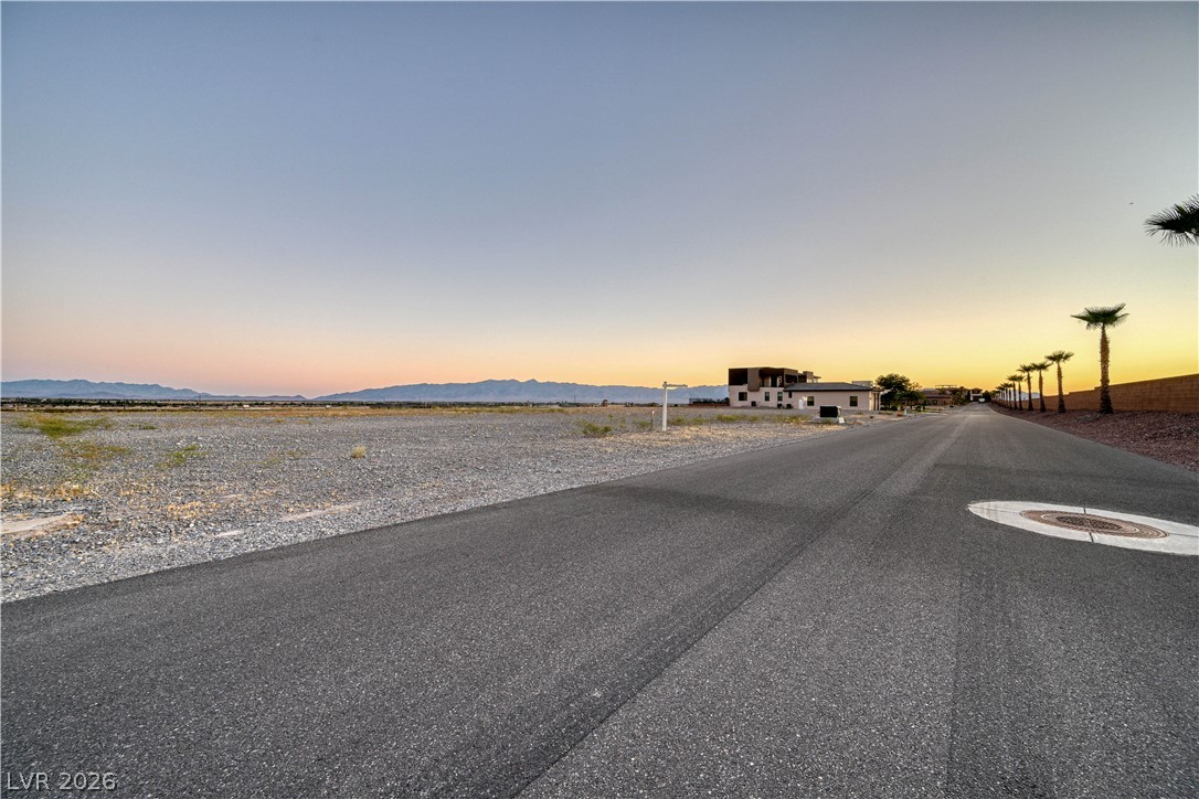 5985 East Spring Mountain Boulevard Property Photo 30