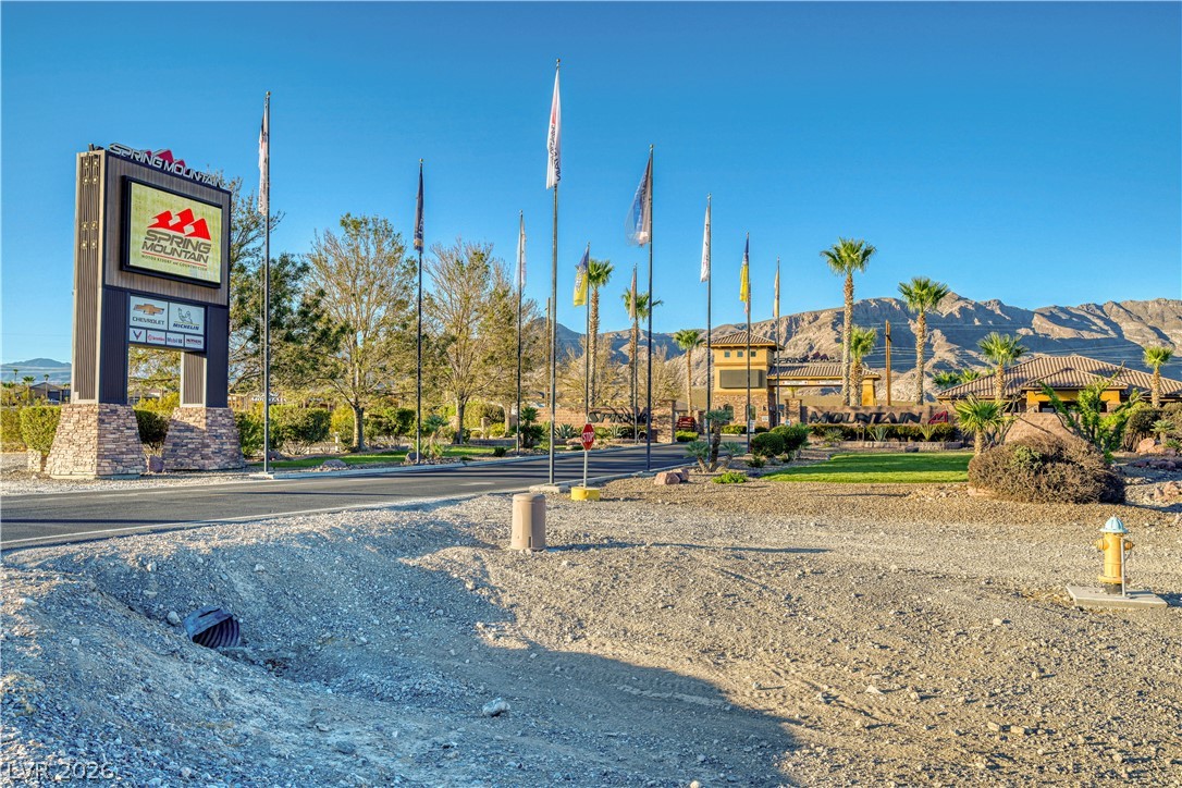 5985 East Spring Mountain Boulevard Property Photo 32