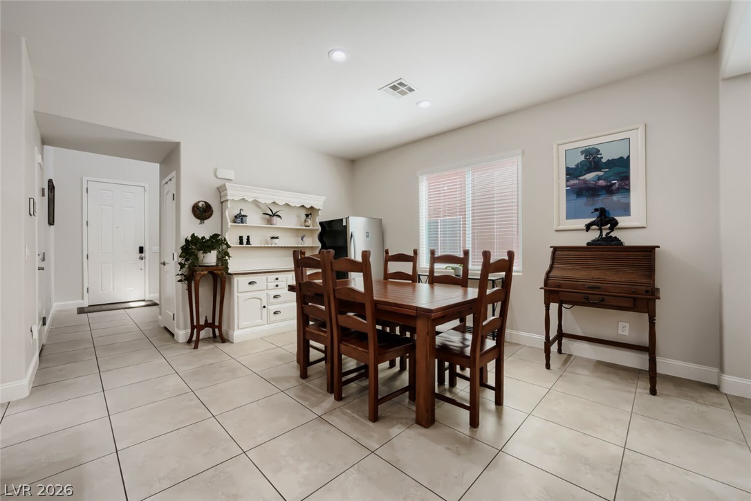 7931 Dell Ridge Avenue Property Photo 8