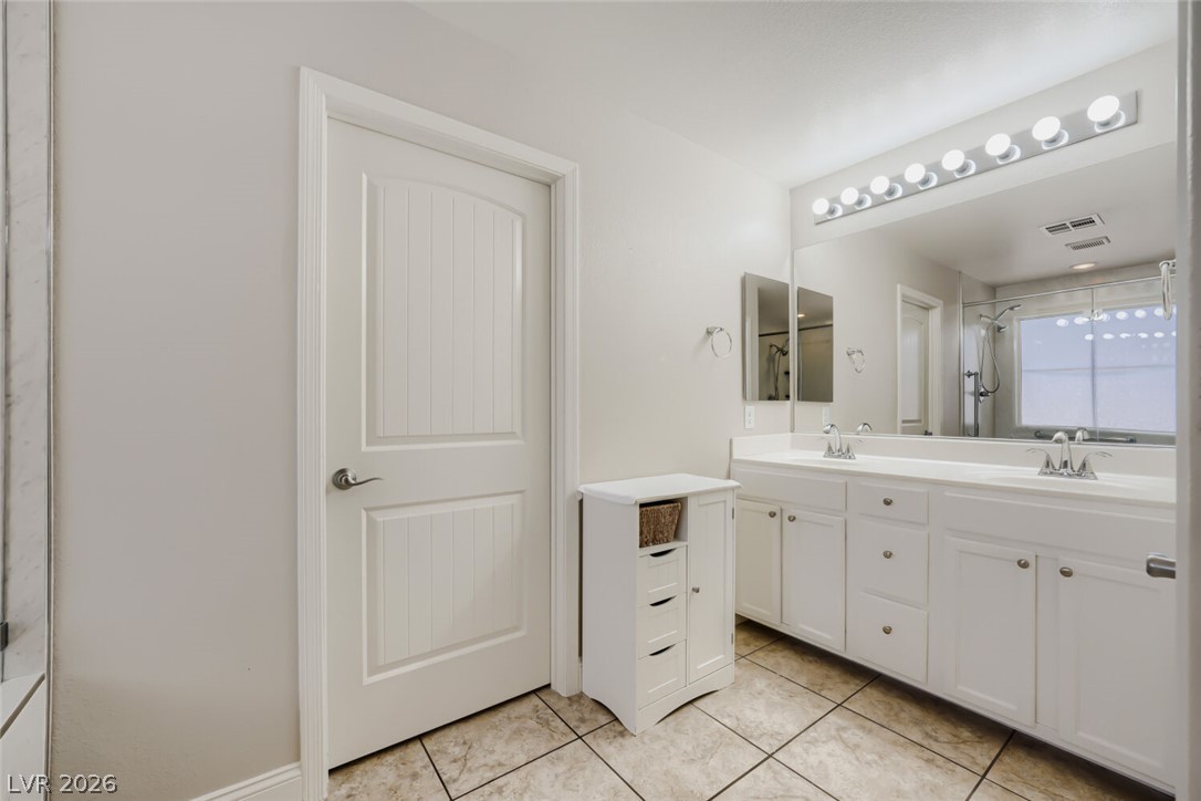 7931 Dell Ridge Avenue Property Photo 25
