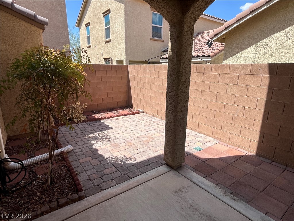 1045 Spotted Saddle Street Property Photo 6