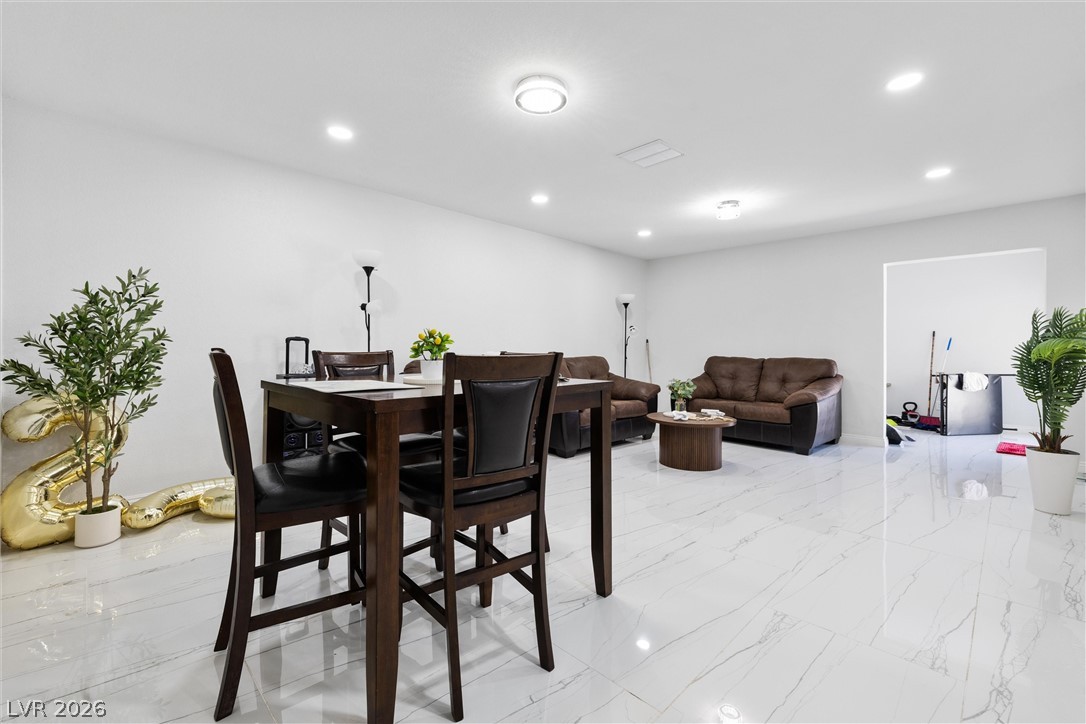 3361 Horizon Street Property Photo 4