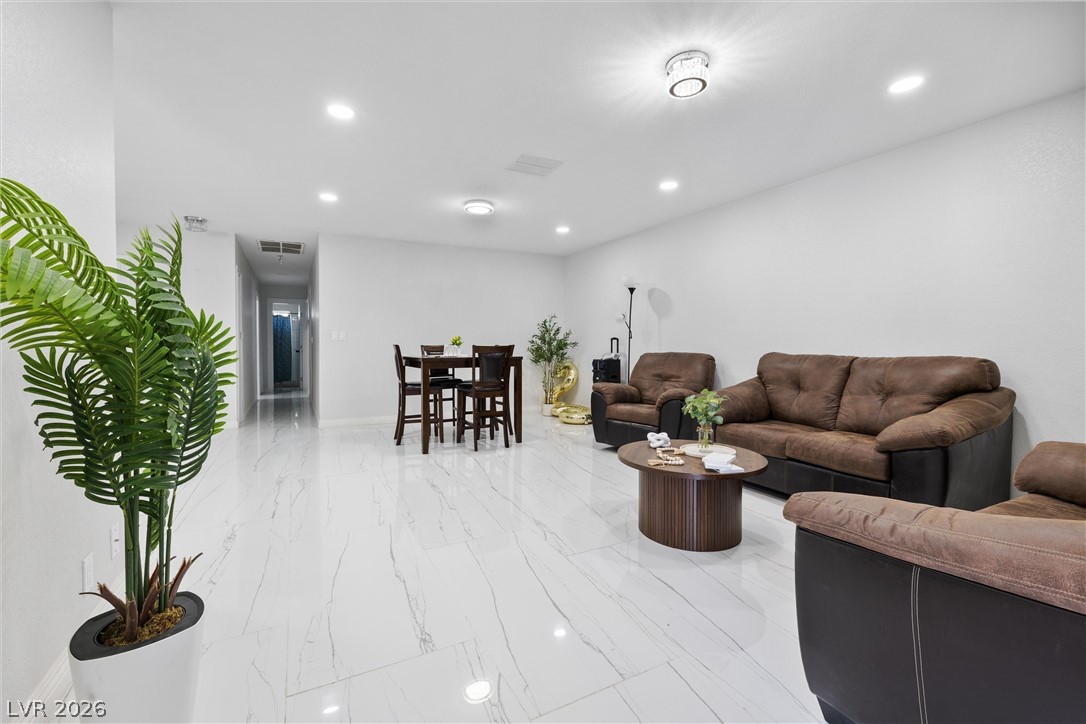 3361 Horizon Street Property Photo 6