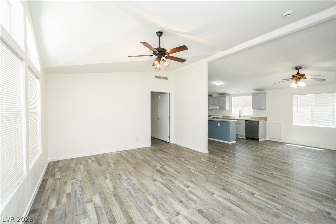 6530 Camelot Circle Property Photo 3