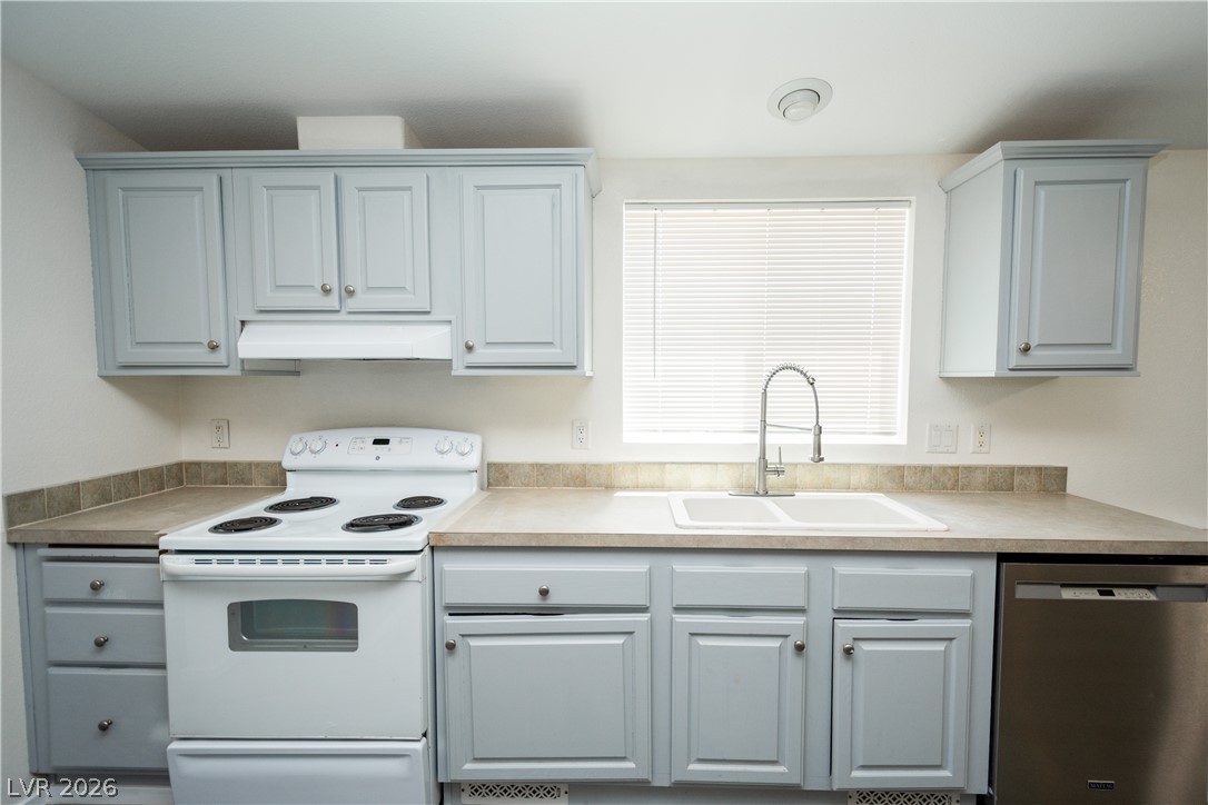 6530 Camelot Circle Property Photo 10