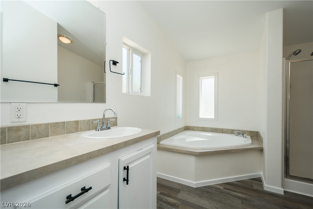 6530 Camelot Circle Property Photo 17