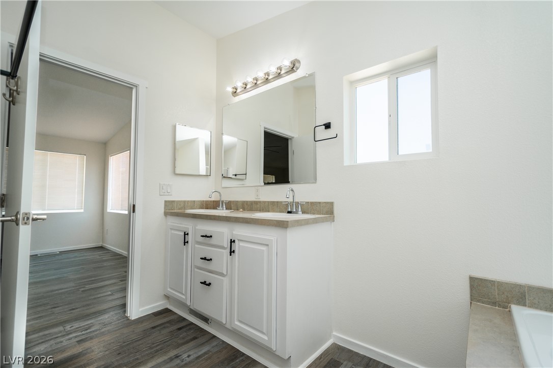 6530 Camelot Circle Property Photo 18