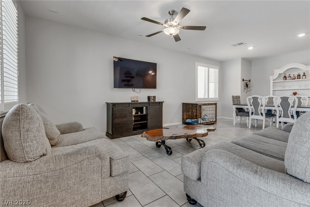 9273 Bluemist Falls Street Property Photo 13