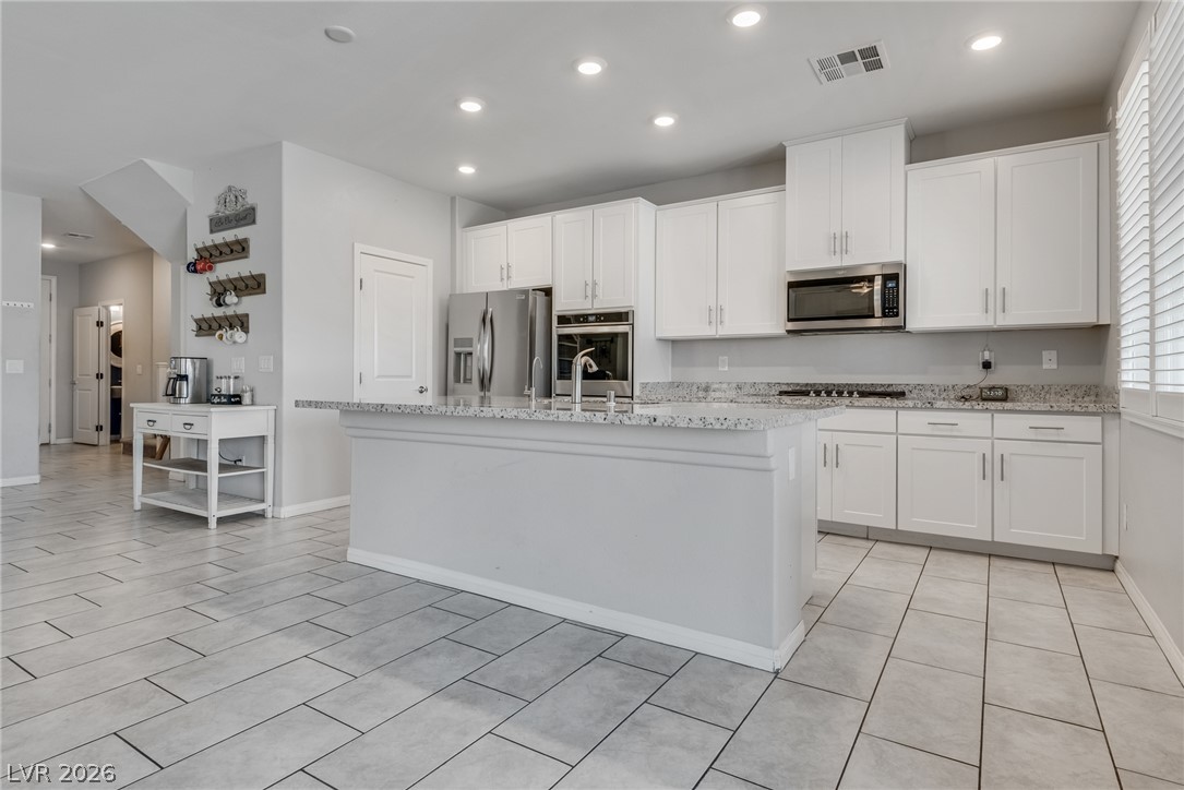 9273 Bluemist Falls Street Property Photo 17