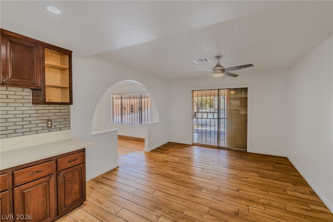 1866 Ludington Avenue Property Photo 10