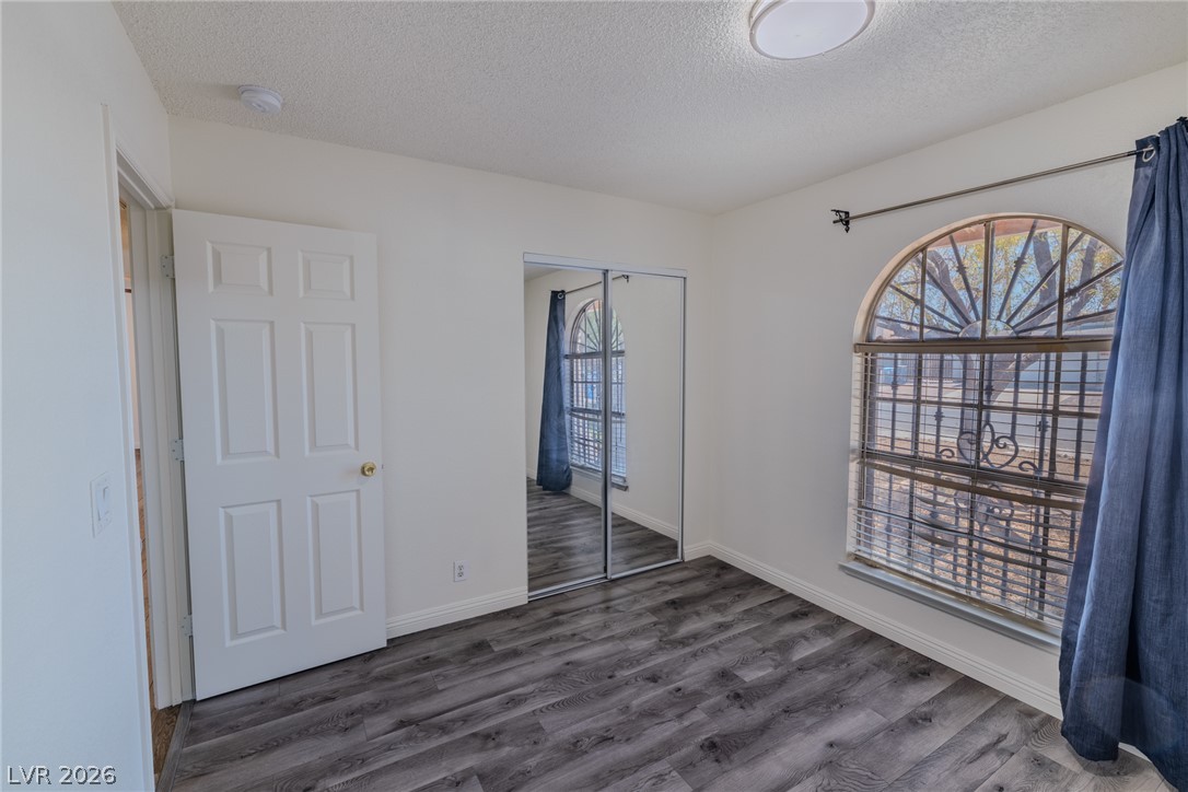 1866 Ludington Avenue Property Photo 18