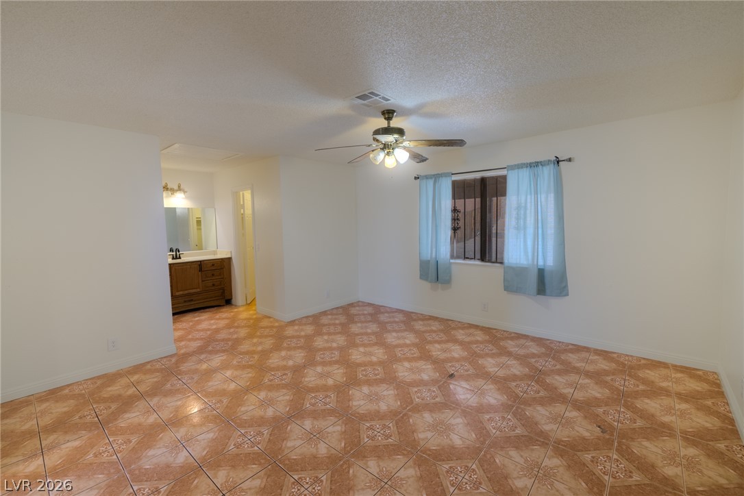 1866 Ludington Avenue Property Photo 20