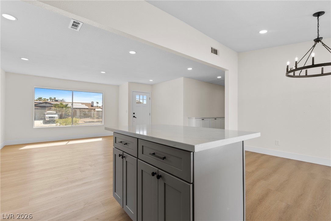 5595 Chestnut Street Property Photo 9