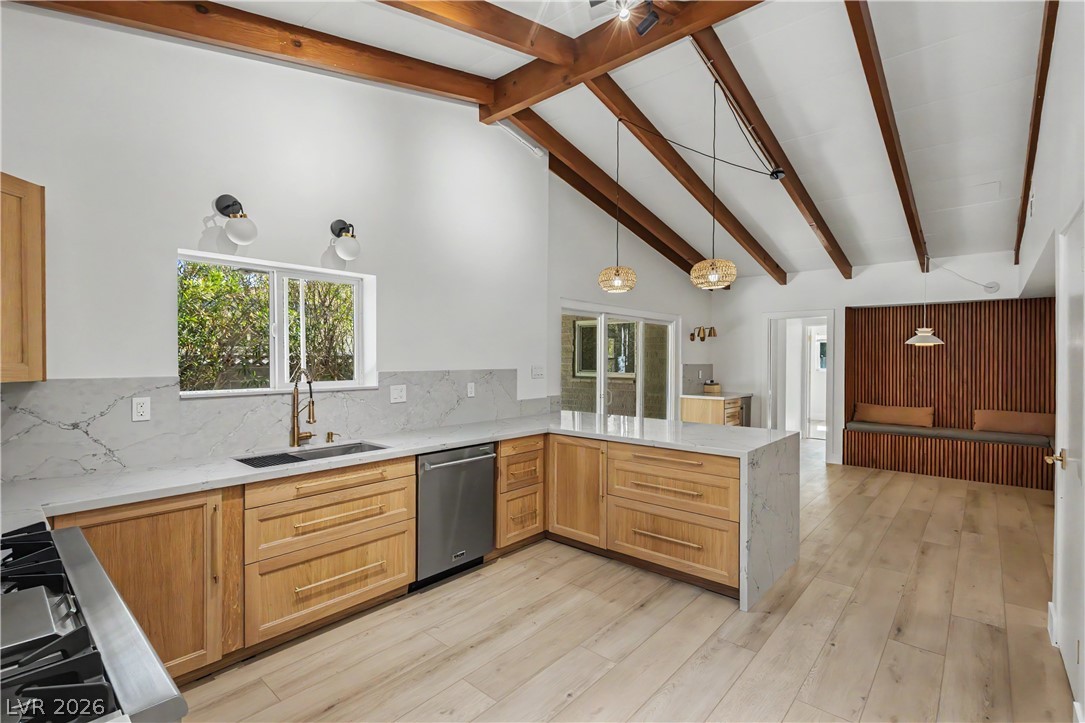 1131 Strong Drive Property Photo 1
