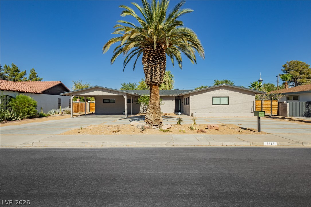 1131 Strong Drive Property Photo 4