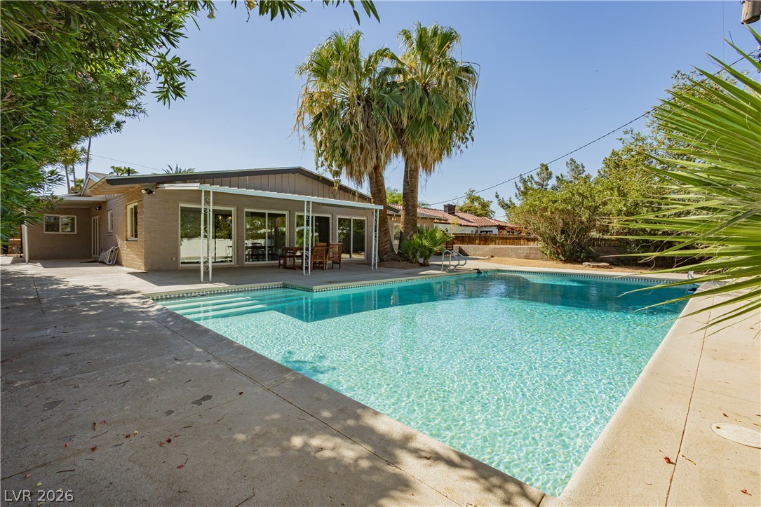 1131 Strong Drive Property Photo 34