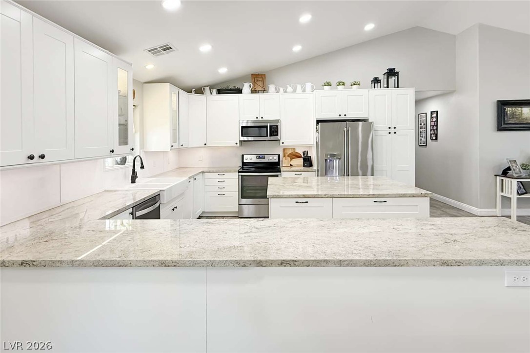 201 West Lupin Street Property Photo 7