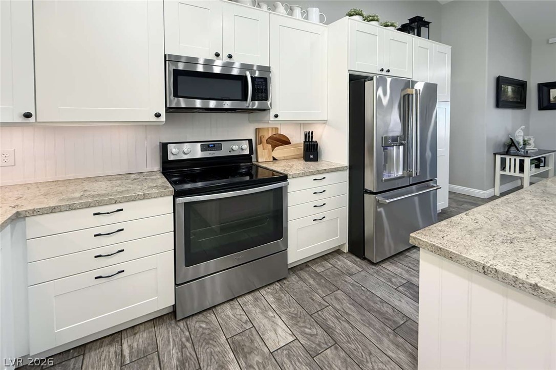 201 West Lupin Street Property Photo 8