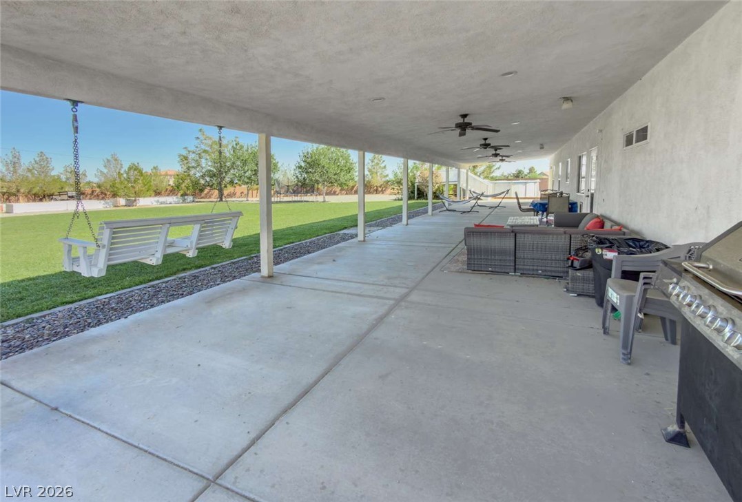 201 West Lupin Street Property Photo 24