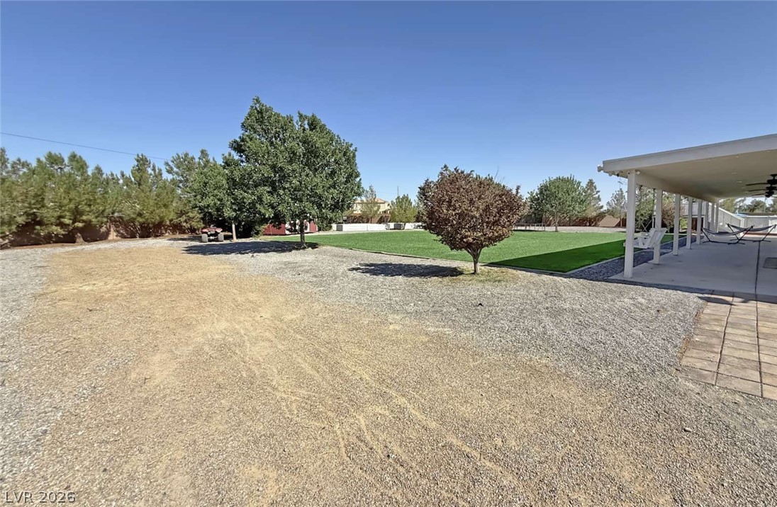 201 West Lupin Street Property Photo 27